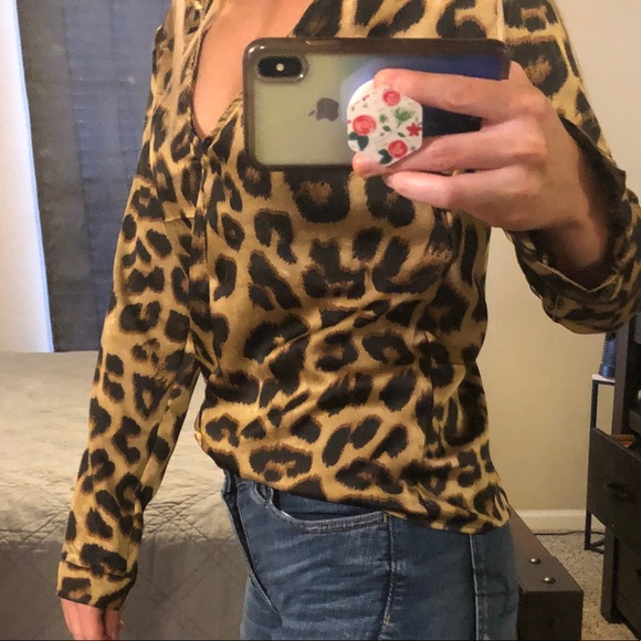 Long sleeve cheetah blouse - Picture 3 of 7